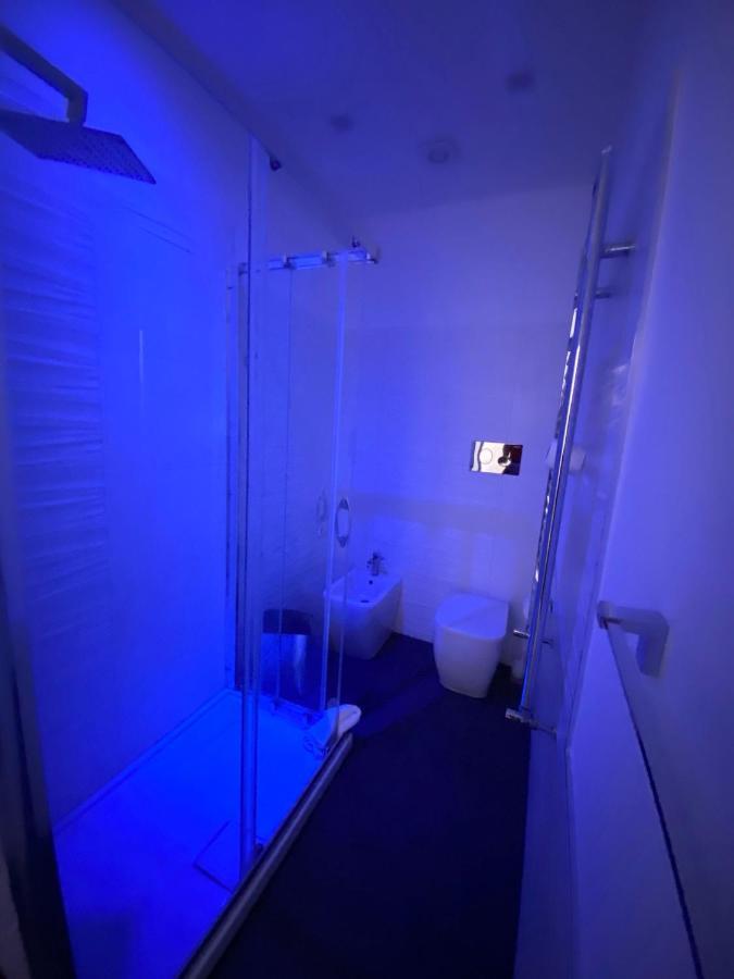 Alojamento de Acomodação e Pequeno-almoço Amuri Room&suite