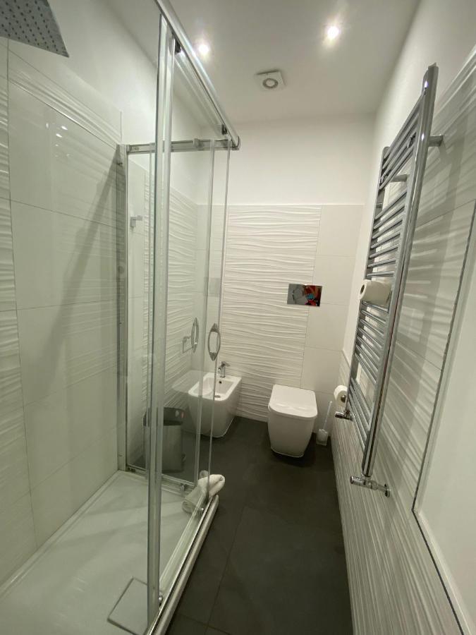 Alojamento de Acomodação e Pequeno-almoço Amuri Room&suite